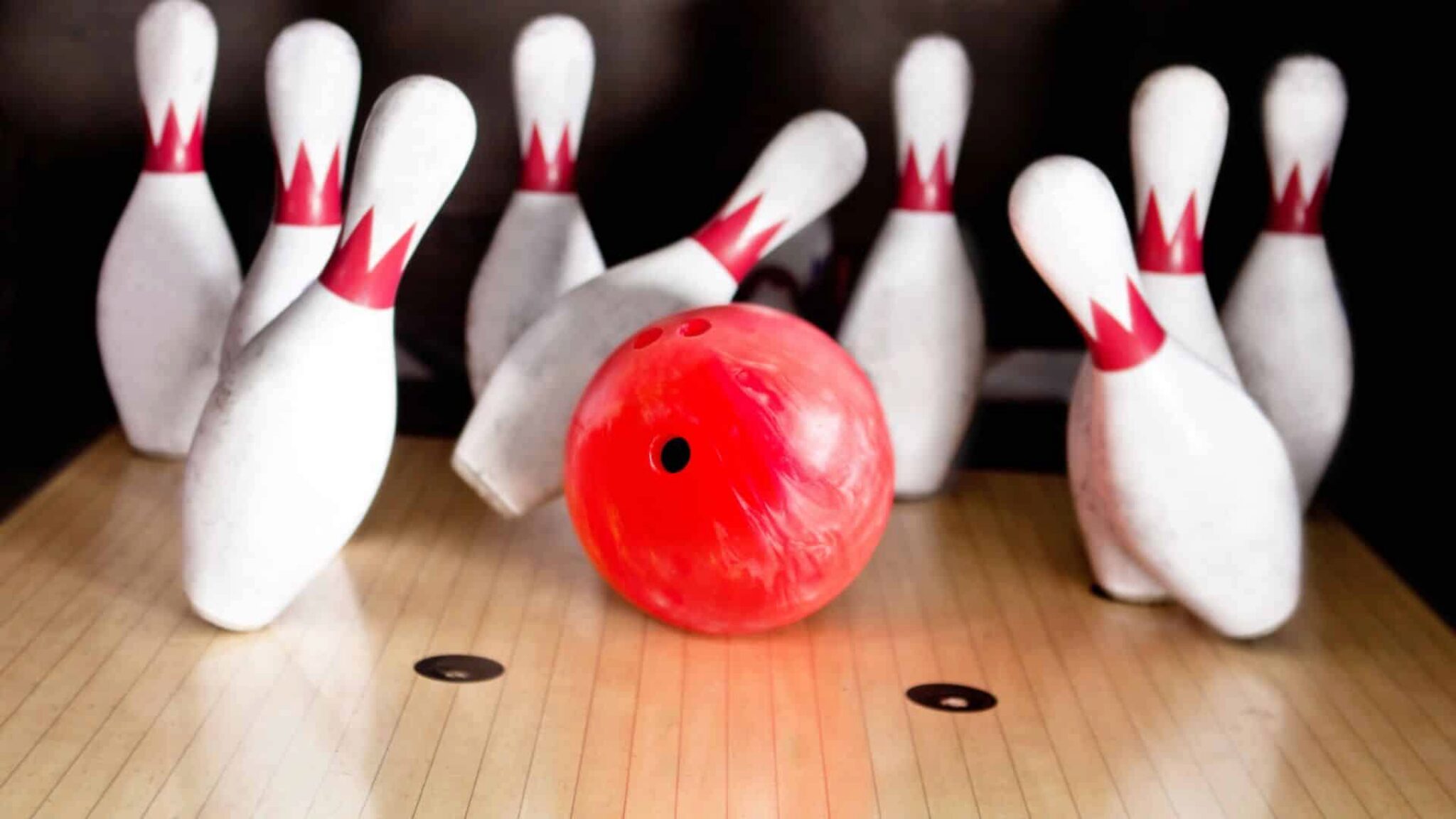 Pourquoi Les Boules De Bowling Se Fissurent-elles Et Comment Réparer La Balle Fissurée?